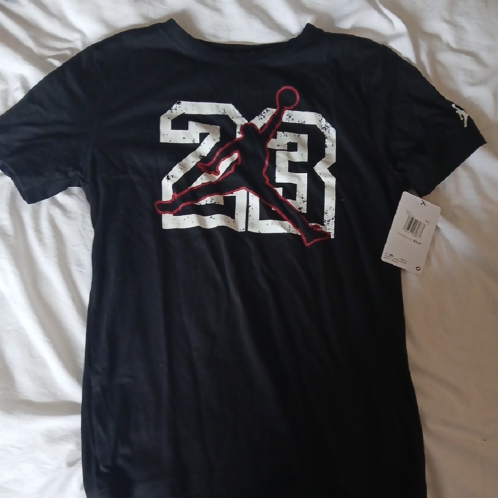5 Jordan Tshirts